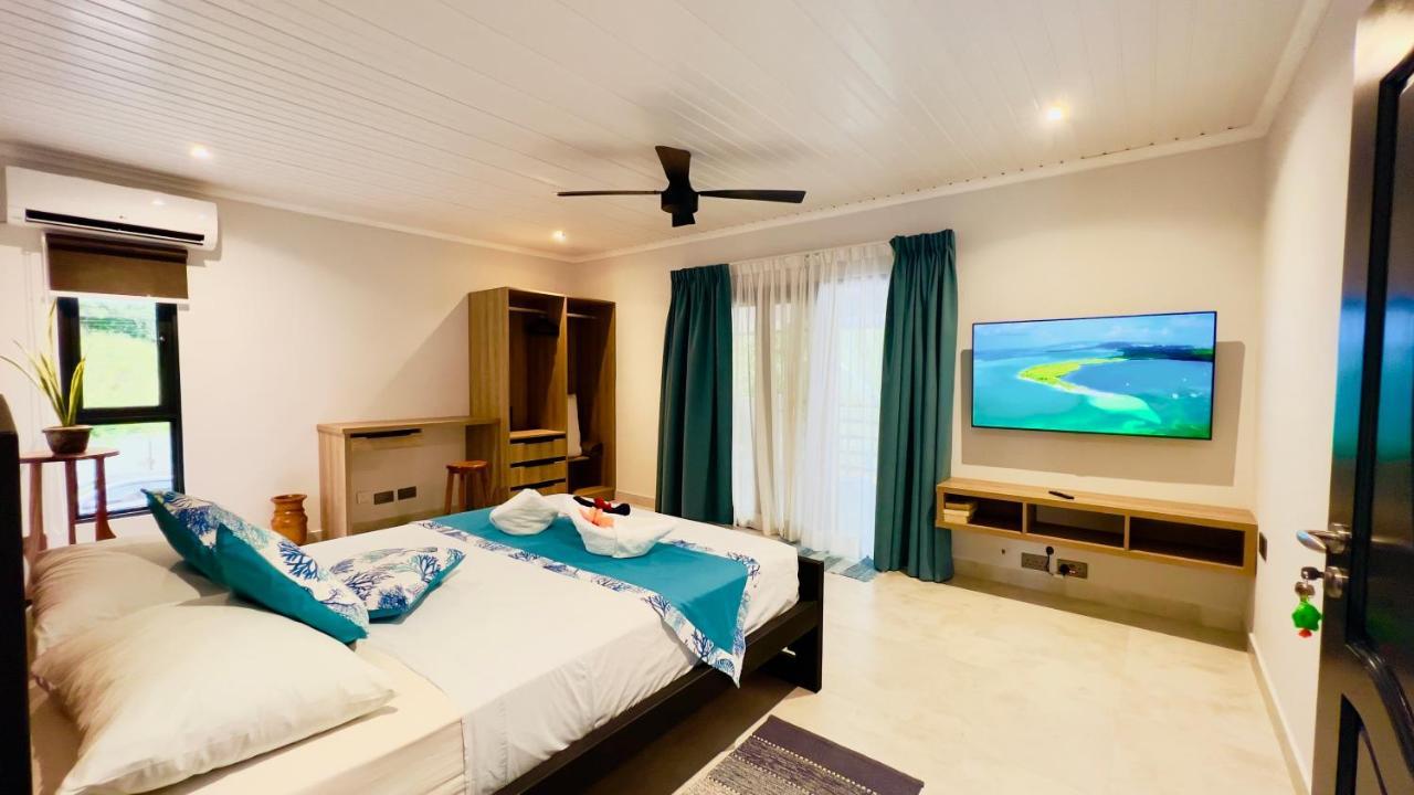 Le Port Guest House Baie Sainte Anne Eksteriør billede